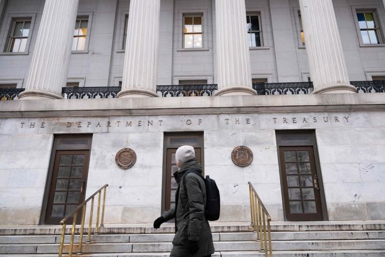 how-the-40-trillion-national-debt-affects-your-finances-today