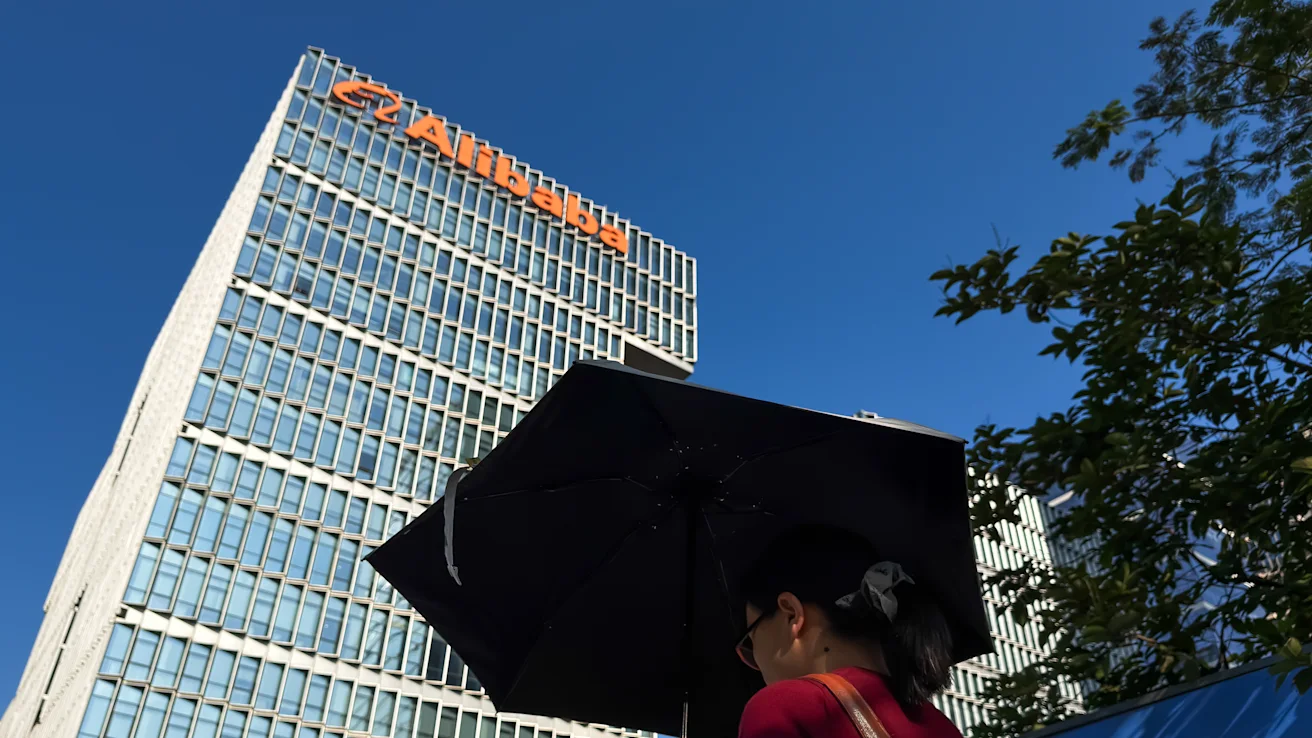 Alibaba Slides to 16-Month Low After Anthropic’s AI Accusations.