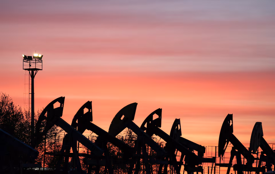 Oil set for steepest quarterly loss since 2020 as traders focus on US-Iran talks.
