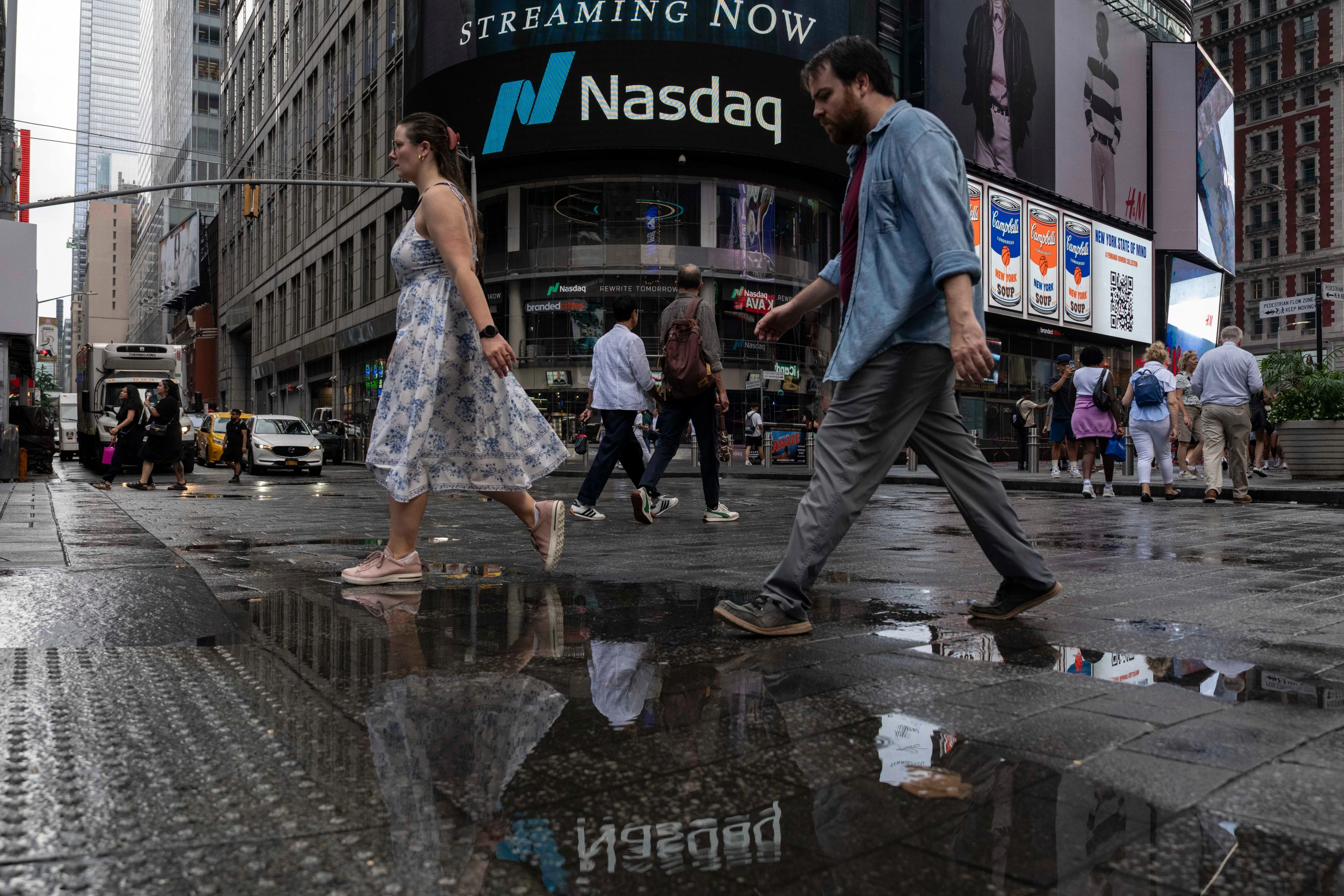 Futures mixed in a big week for retailers as new questions rise over the consumer state of mind.