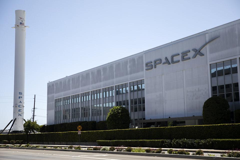 SpaceX to Pursue 2026 IPO Raising Far Above $30 Billion.