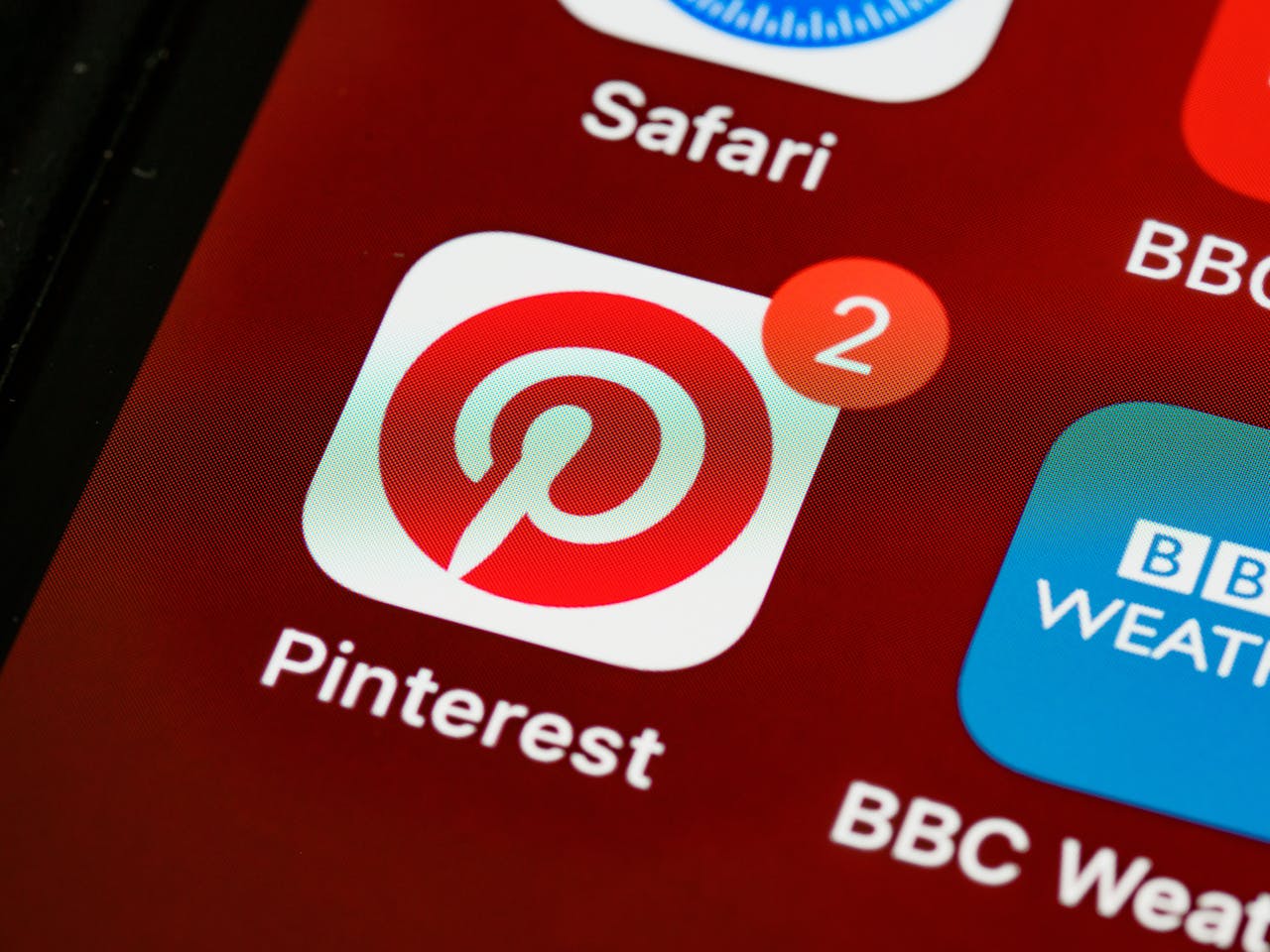 Pinterest Stock Jumps After Offering Stronger-Than-Expected Sales Outlook Despite Tariff Concerns.