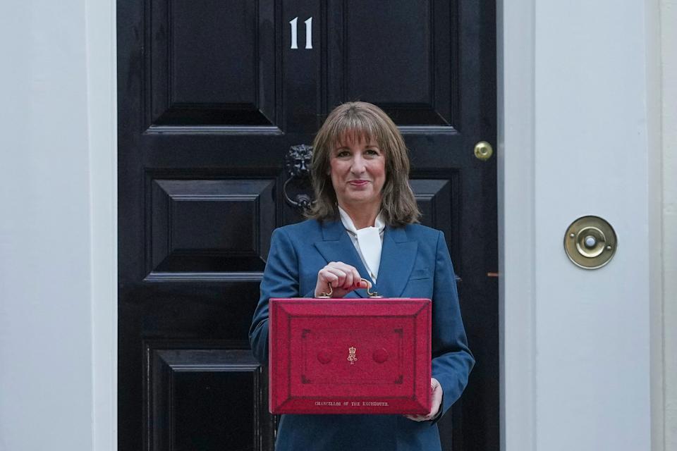 UK inflation inches up in December but a decline toward 2% is expected in 2026.