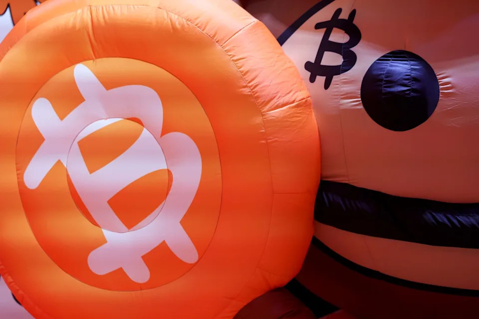 Bitcoin Climbs to Two-Week High After US-Iran Hormuz Deal.