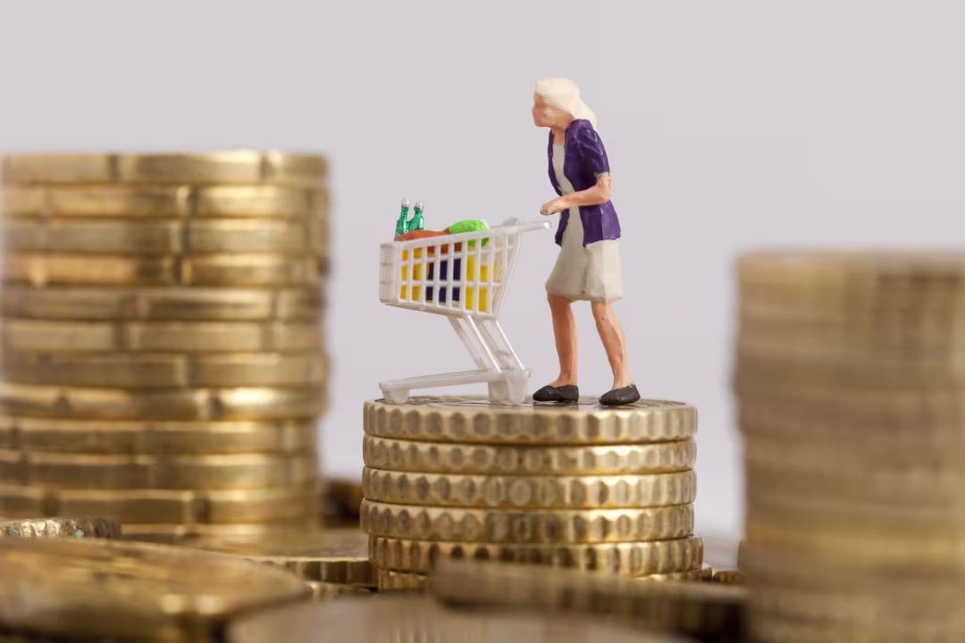 Clark Howard’s 5 best financial tips for smarter spending, saving & investing.