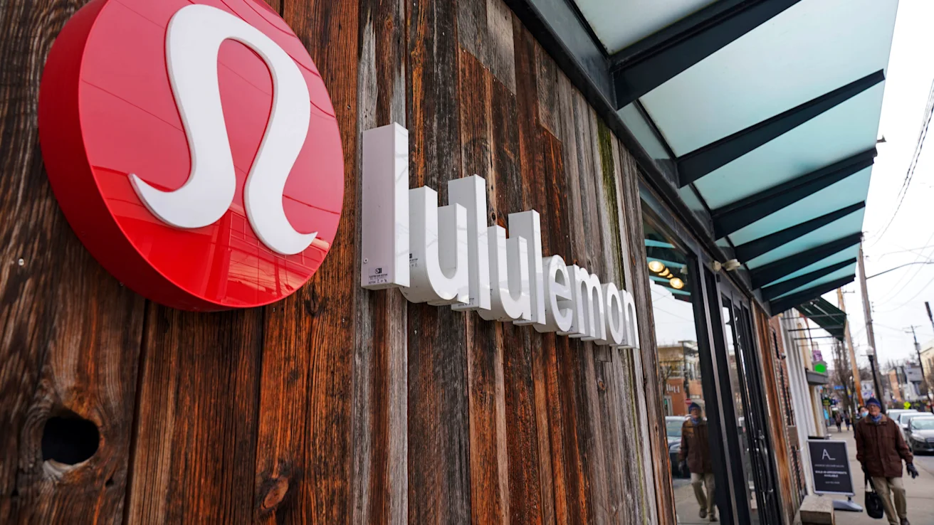 Elliott Said to Build a $1 Billion-Plus Stake in Lululemon. Share surges