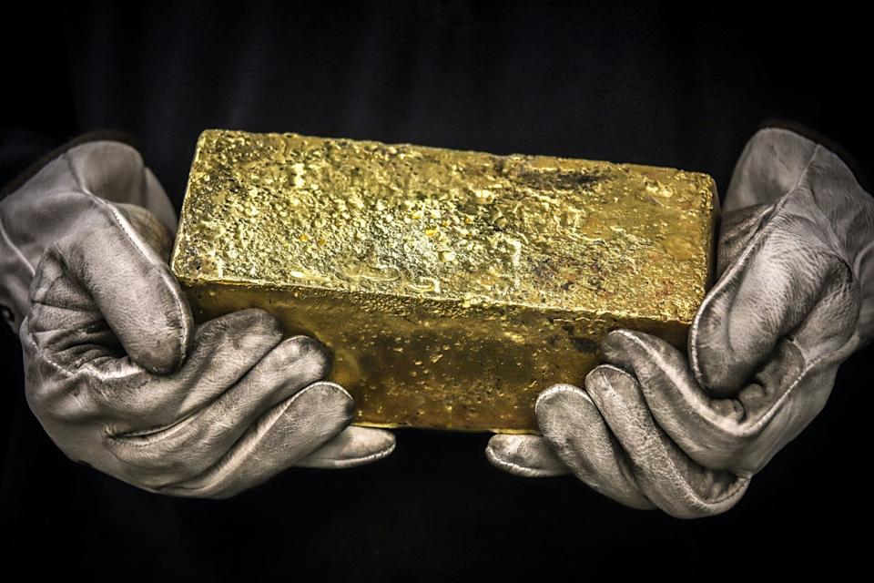 Gold Declines as Trump Vows to Maintain Pressure on Iran.