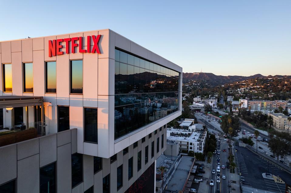 Retail Crowd Is Loading Up on Netflix After $40 Billion Selloff.