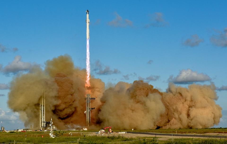 Analysis-How the math works on a $1.75 trillion SpaceX valuation.