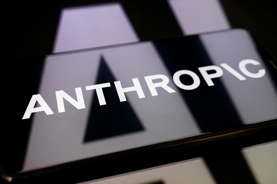 Wall Street Banks Try Out Anthropic’s Mythos as US Urges.