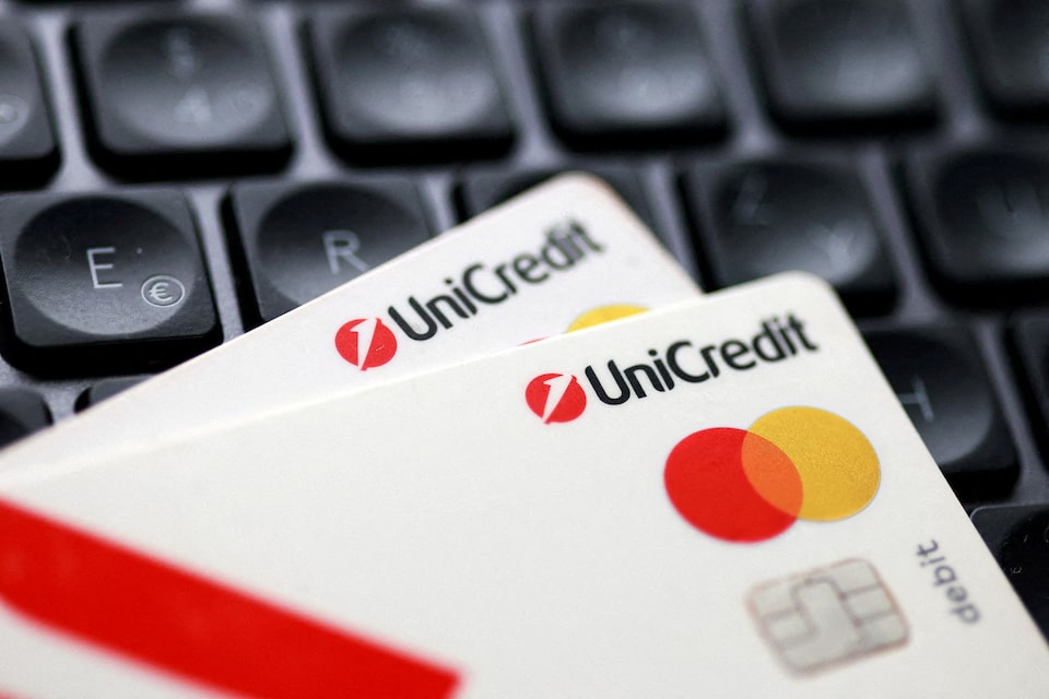 UniCredit agrees to sell parts of Russian bank to UAE investor.