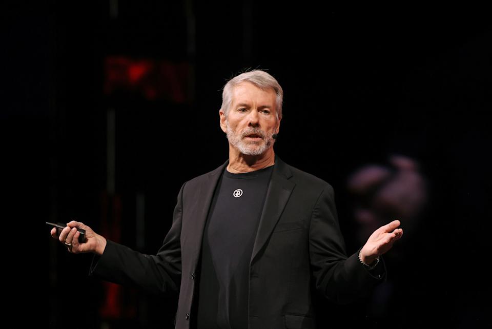 Saylor’s Crypto Project Pounded After $12.4 Billion Loss.