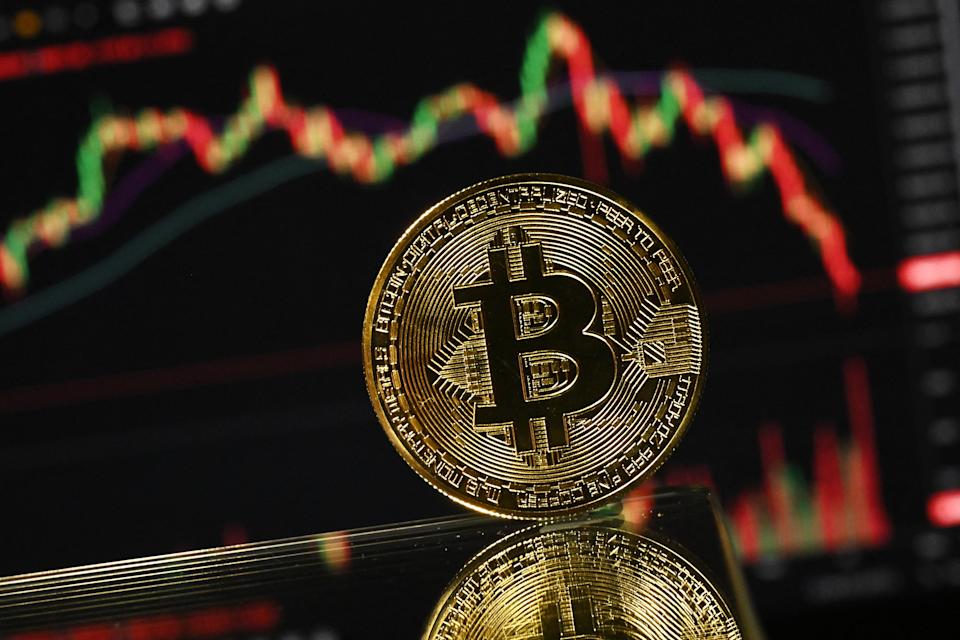 Bitcoin faces 3 big problems as the cryptocurrency struggles to rebound amid 30% slide from record highs.