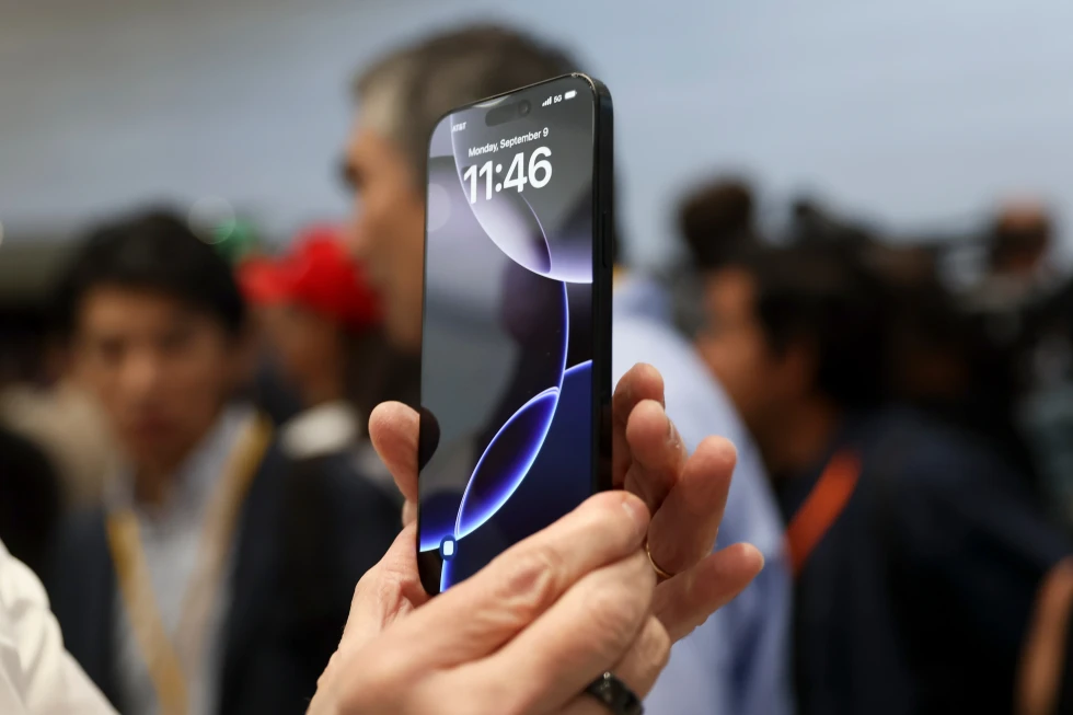Some iPhone owners could get up to $95 payment after Apple agrees to settle case for $250 million.